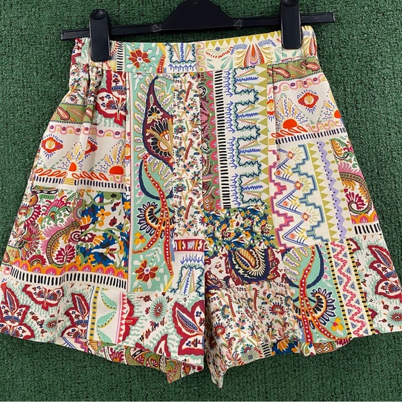 ETRO Milano Patchwork Colorful Patterned Pleated Shorts Women’s Size 28” Waist